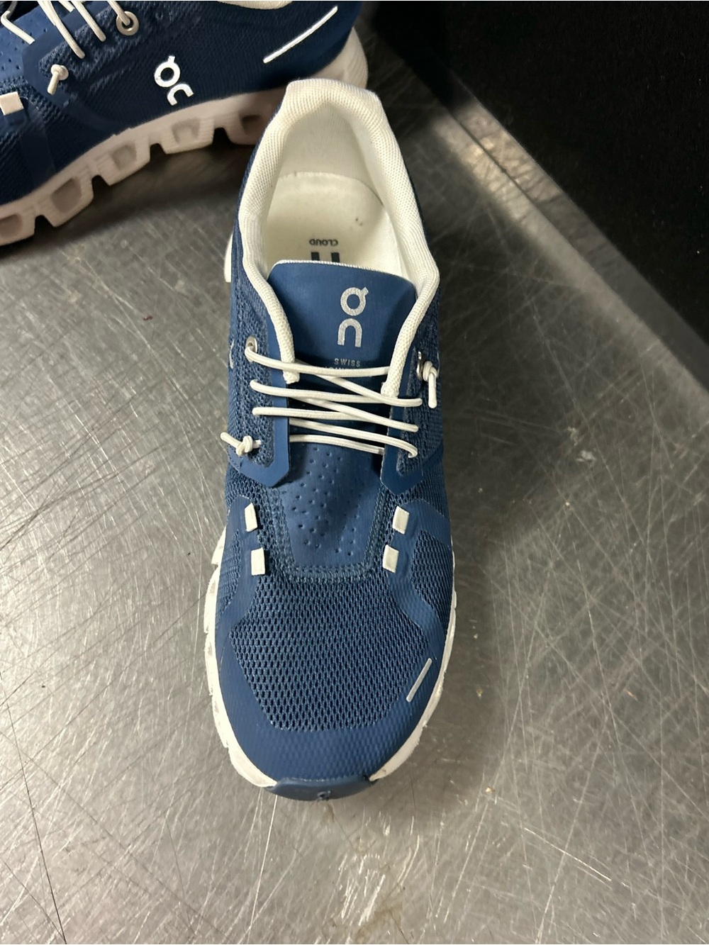 On Cloud Size 8 Women - Picture 2 of 10